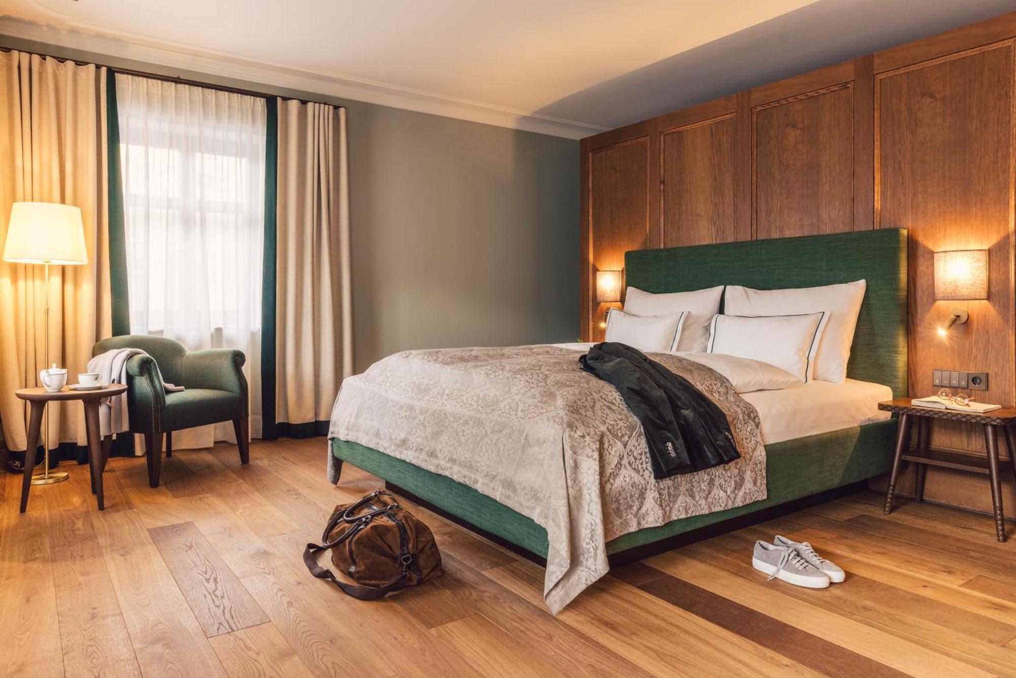 Posthotel Taube Schruns Bagian luar foto